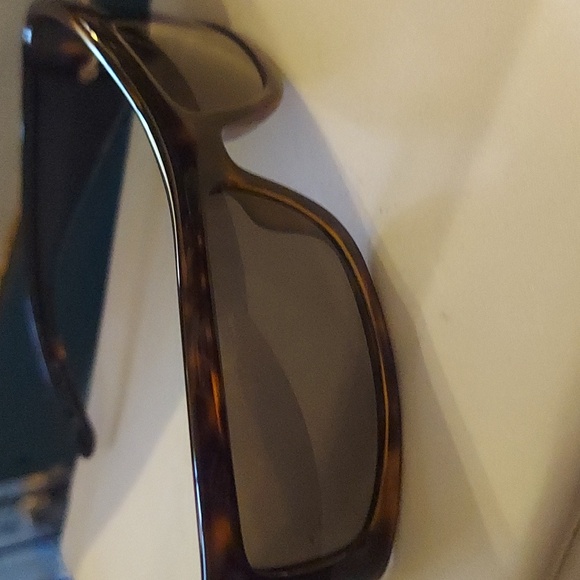 GUCCI SUNGLASSES - Picture 7 of 11
